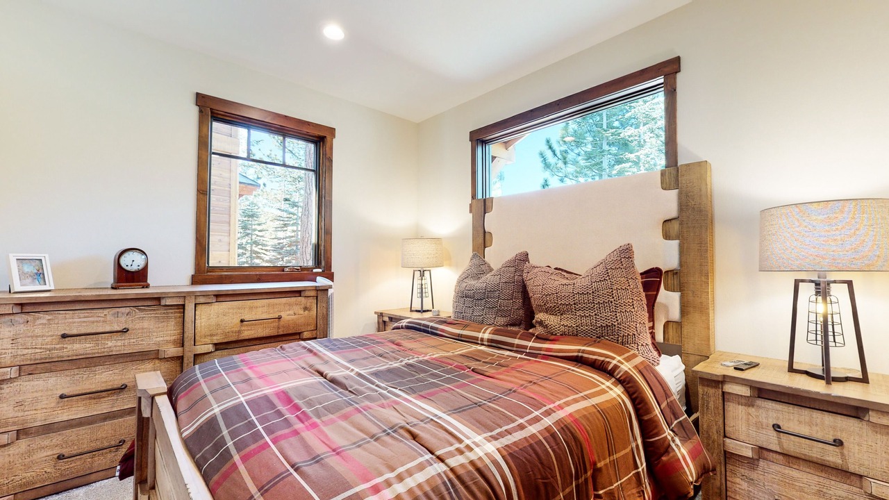 Photo of Bedroom in Mammoth Lakes