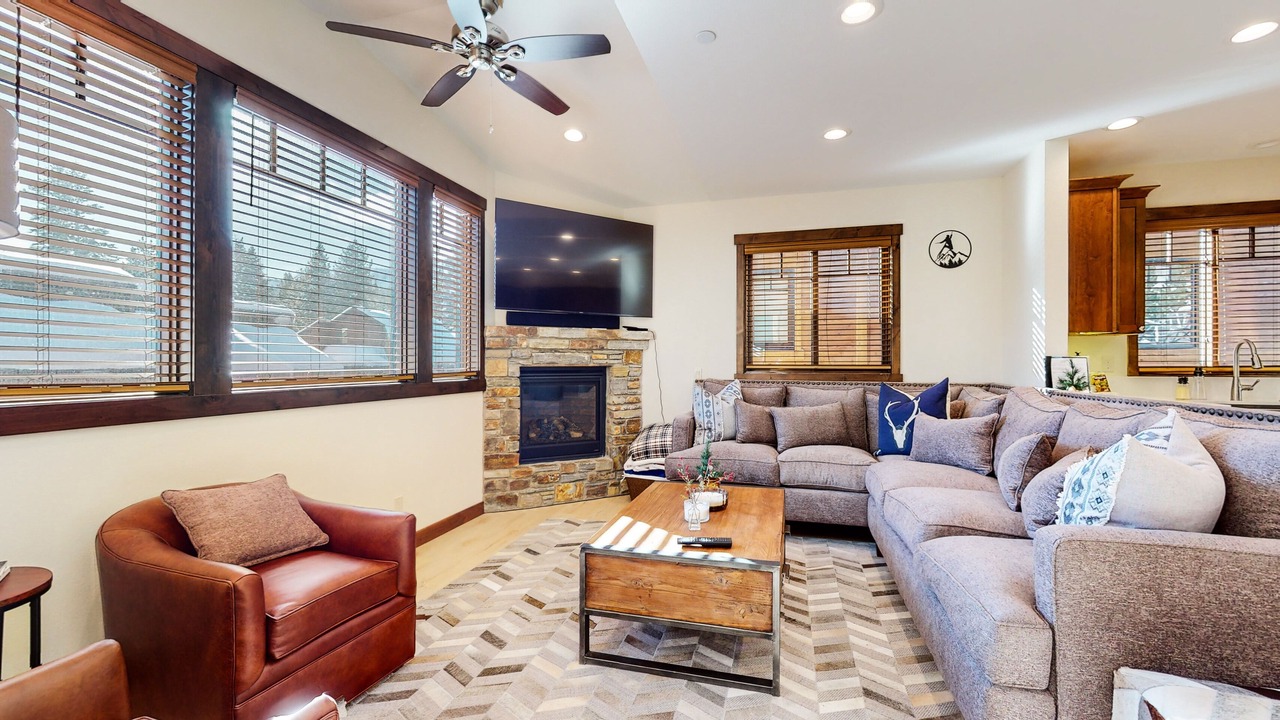 Photo of Livingroom in Mammoth Lakes
