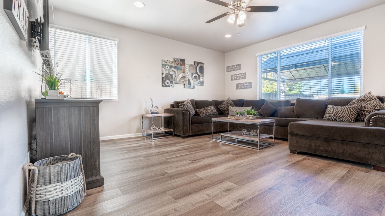 Photo of Livingroom in Roosevelt