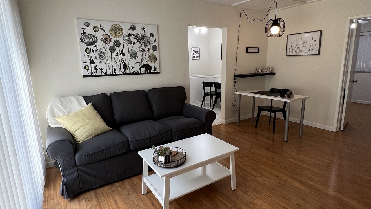 Photo of Livingroom in Beverly Grove