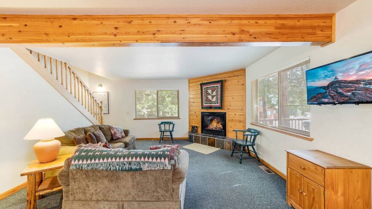 Photo of Livingroom in Strawberry
