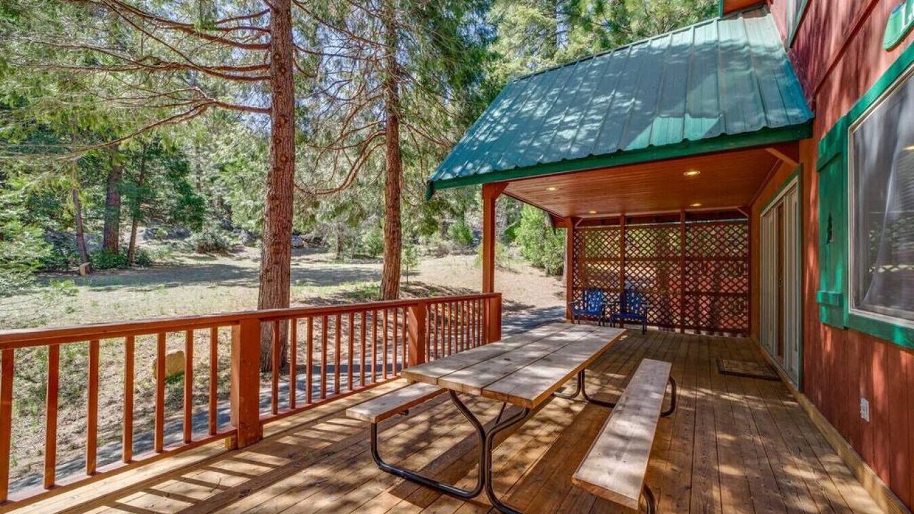 Photo of Outdoor in Strawberry