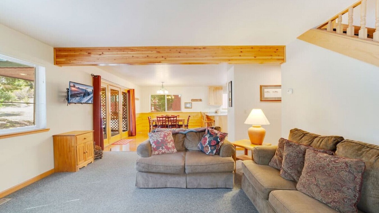 Photo of Livingroom in Strawberry
