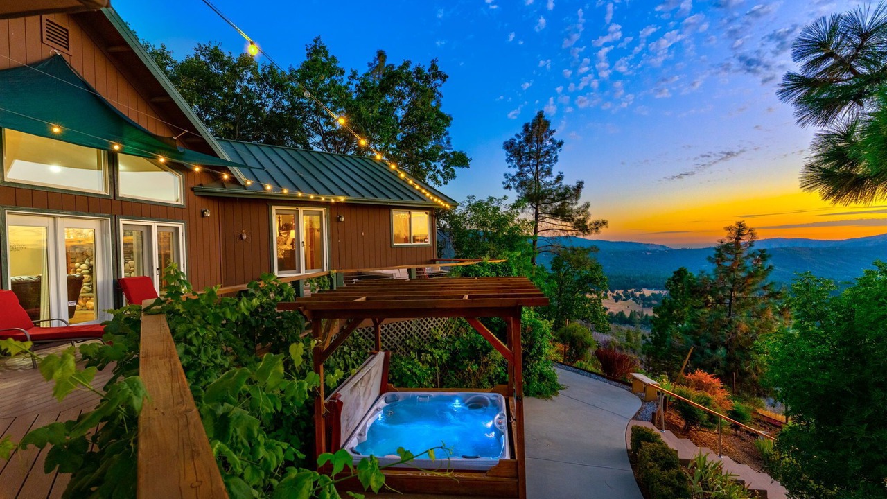Photo of Outdoor in Oakhurst