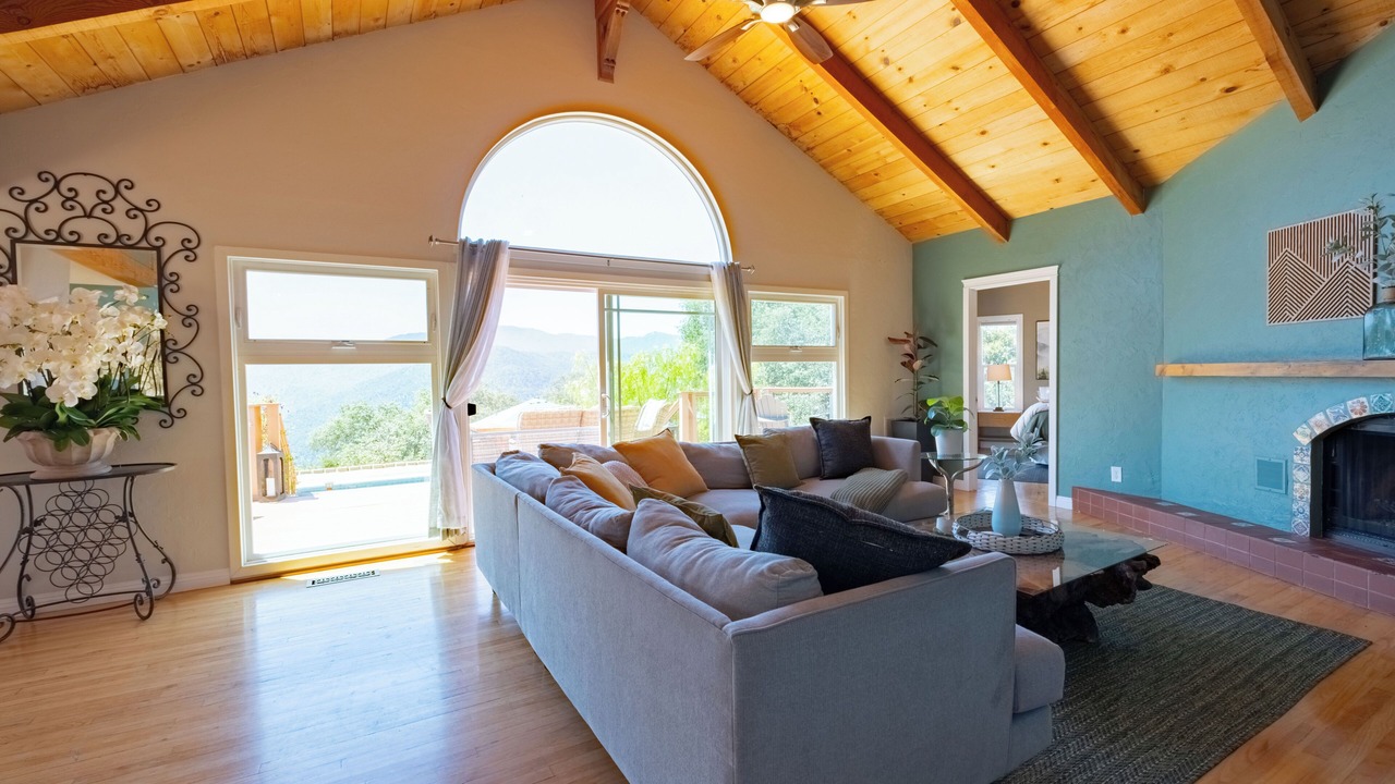 Photo of Livingroom in Carmel Valley