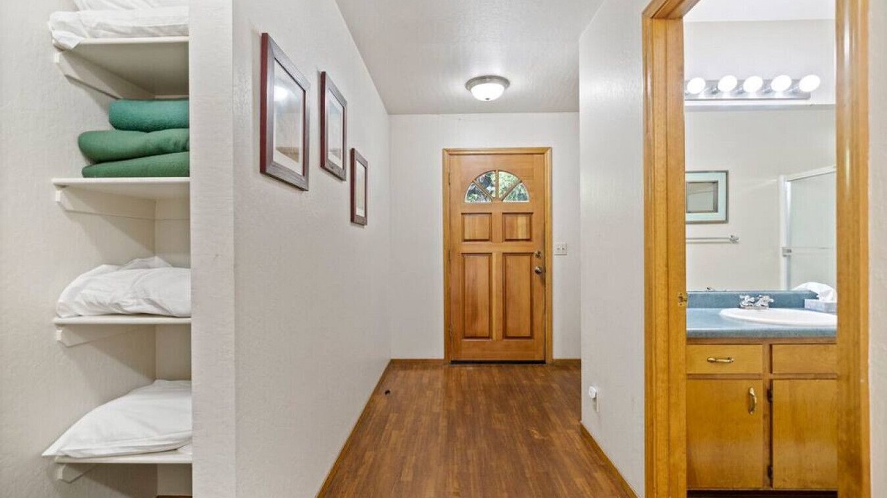 Photo of Bathroom in Strawberry