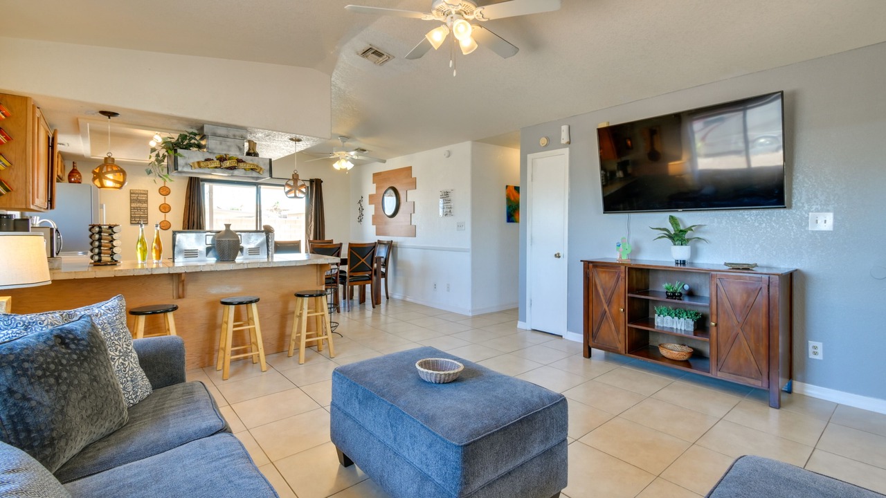 Photo of Livingroom in Sunridge Estates