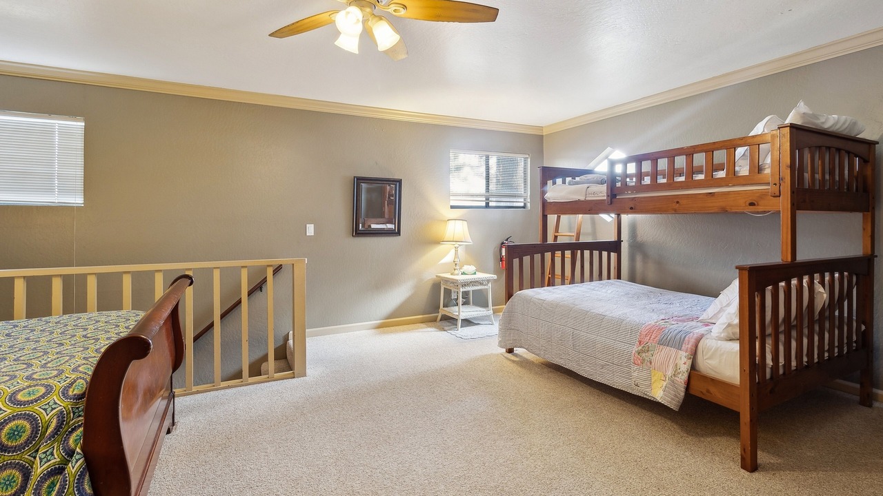 Photo of Bedroom in Groveland