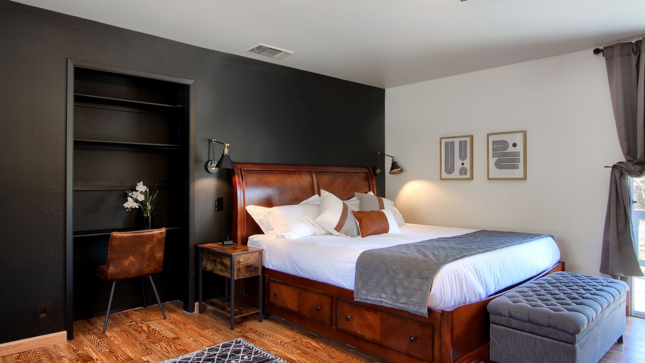 Photo of Bedroom in Coarsegold