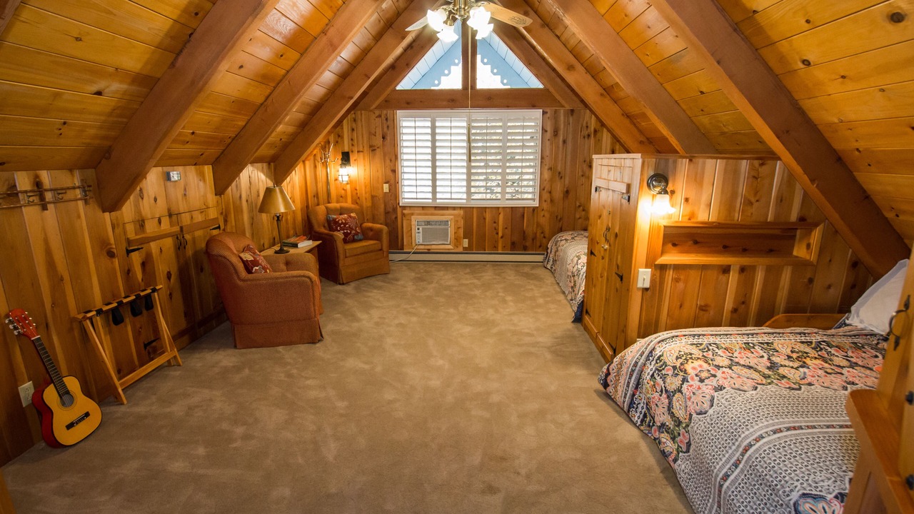 Photo of Bedroom in Oakhurst