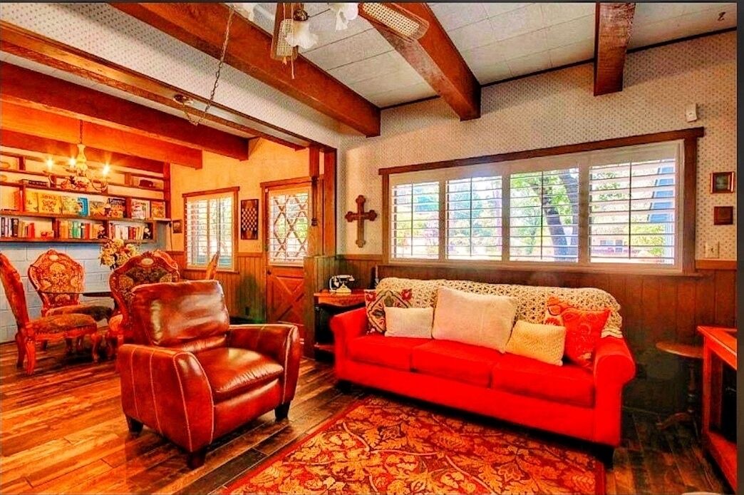 Photo of Livingroom in Oakhurst
