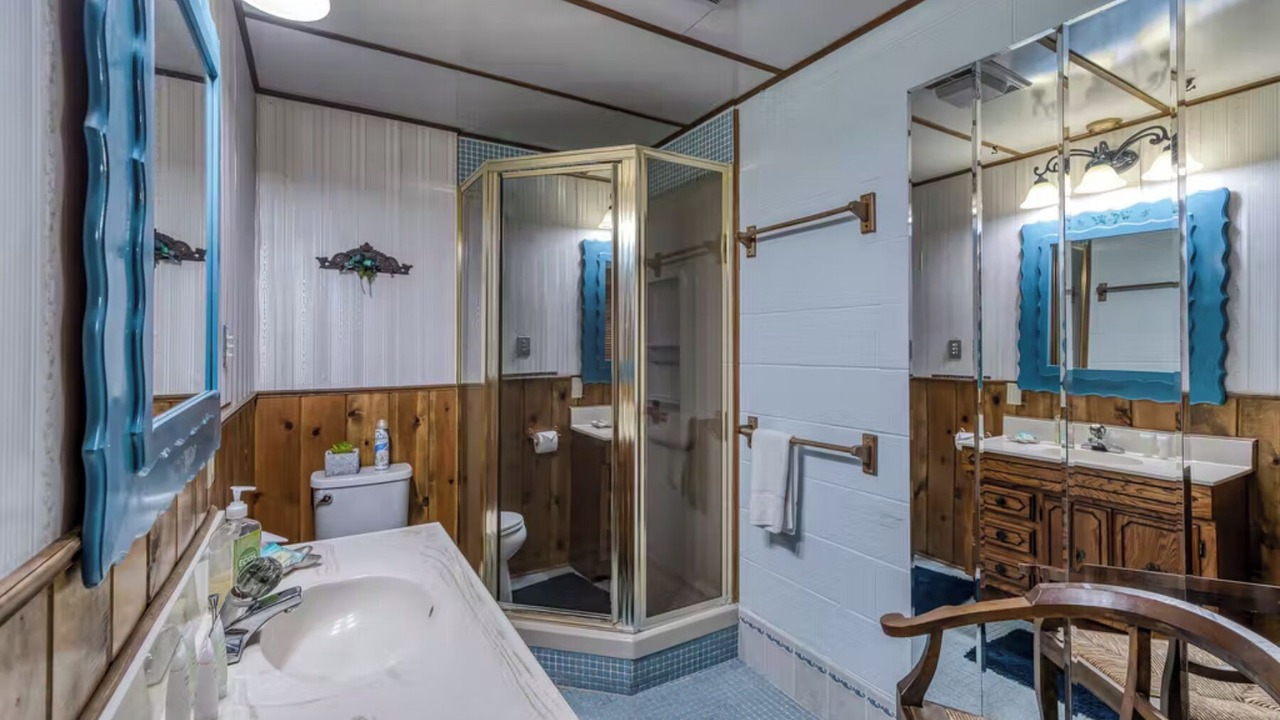 Photo of Bathroom in Oakhurst