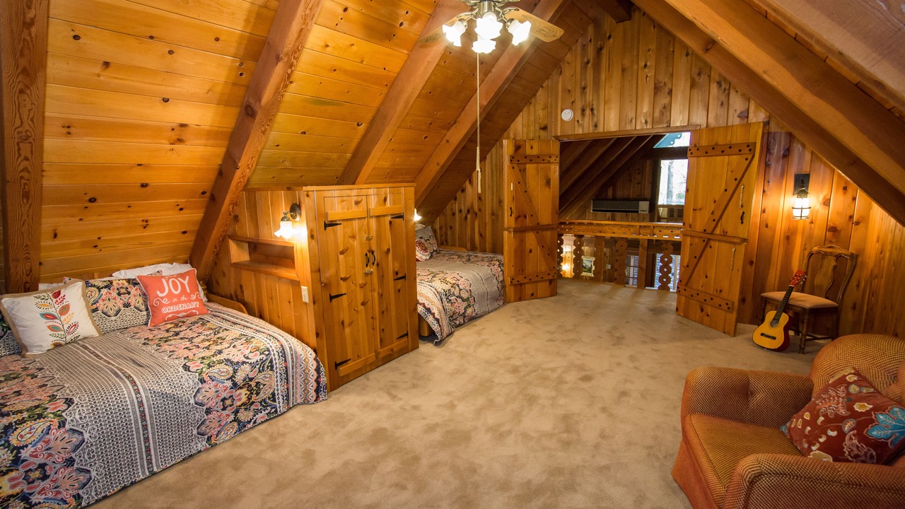 Photo of Bedroom in Oakhurst