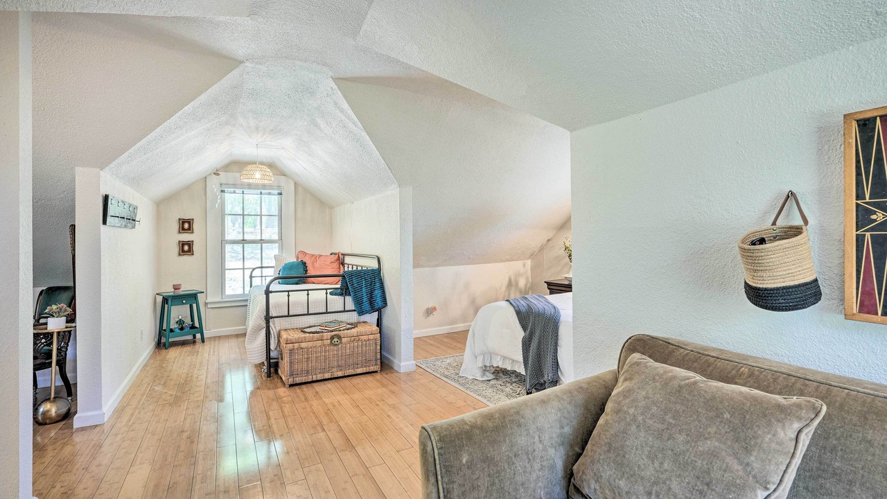 Photo of Livingroom in Nevada City