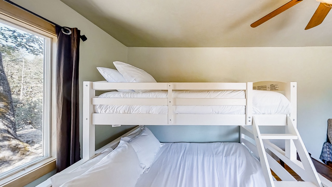 Photo of Bedroom in Cascadel Woods