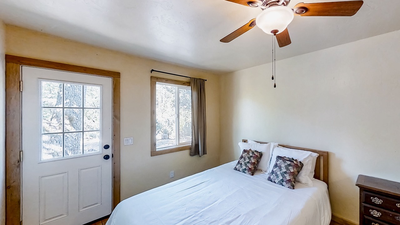 Photo of Bedroom in Cascadel Woods