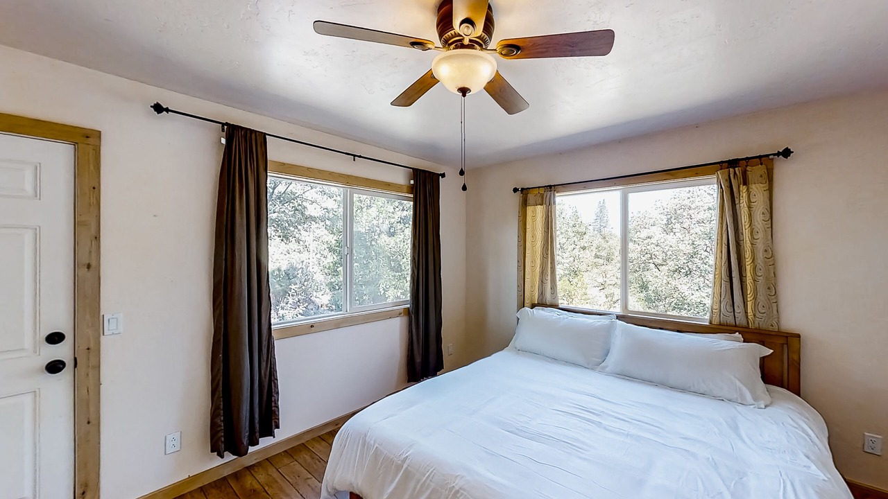 Photo of Bedroom in Cascadel Woods
