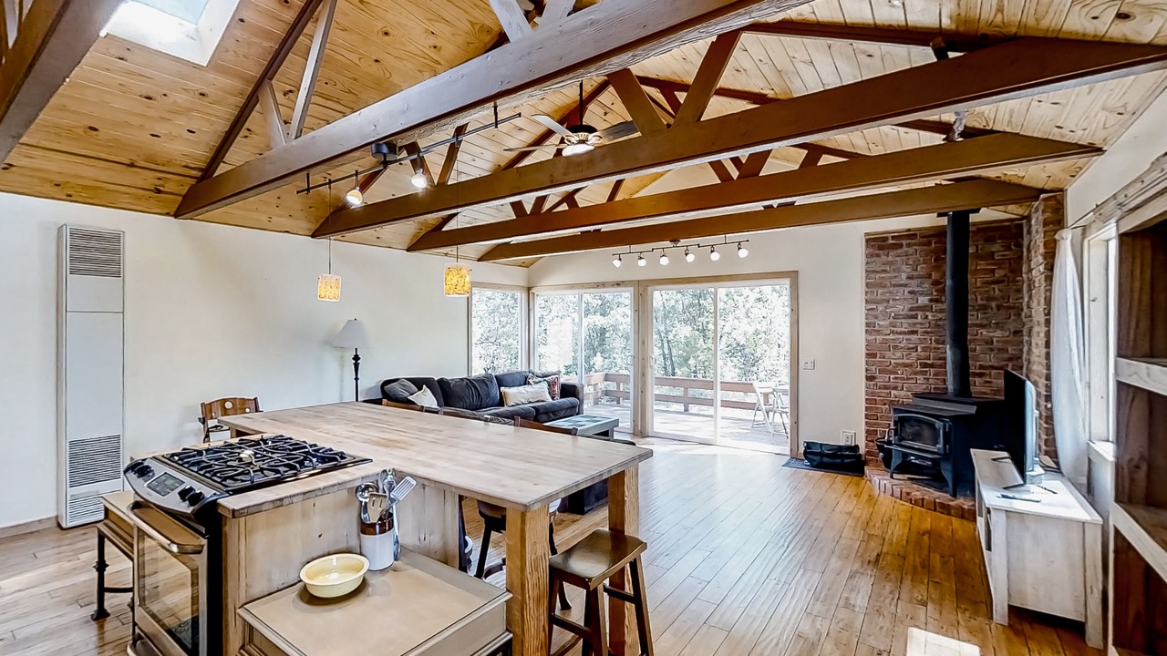 Photo of Kitchen in Cascadel Woods