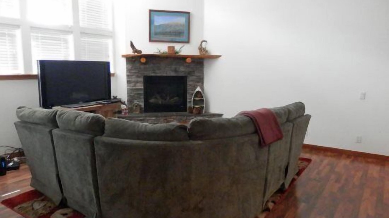Photo of Livingroom in June Lake