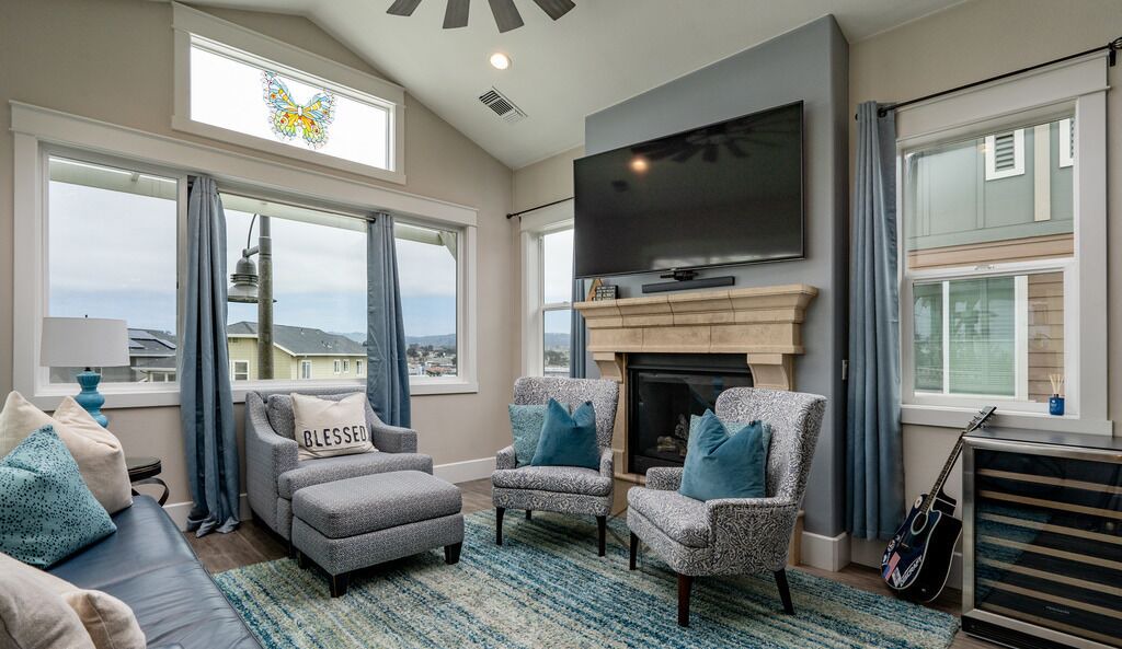 Photo of Livingroom in Sand City
