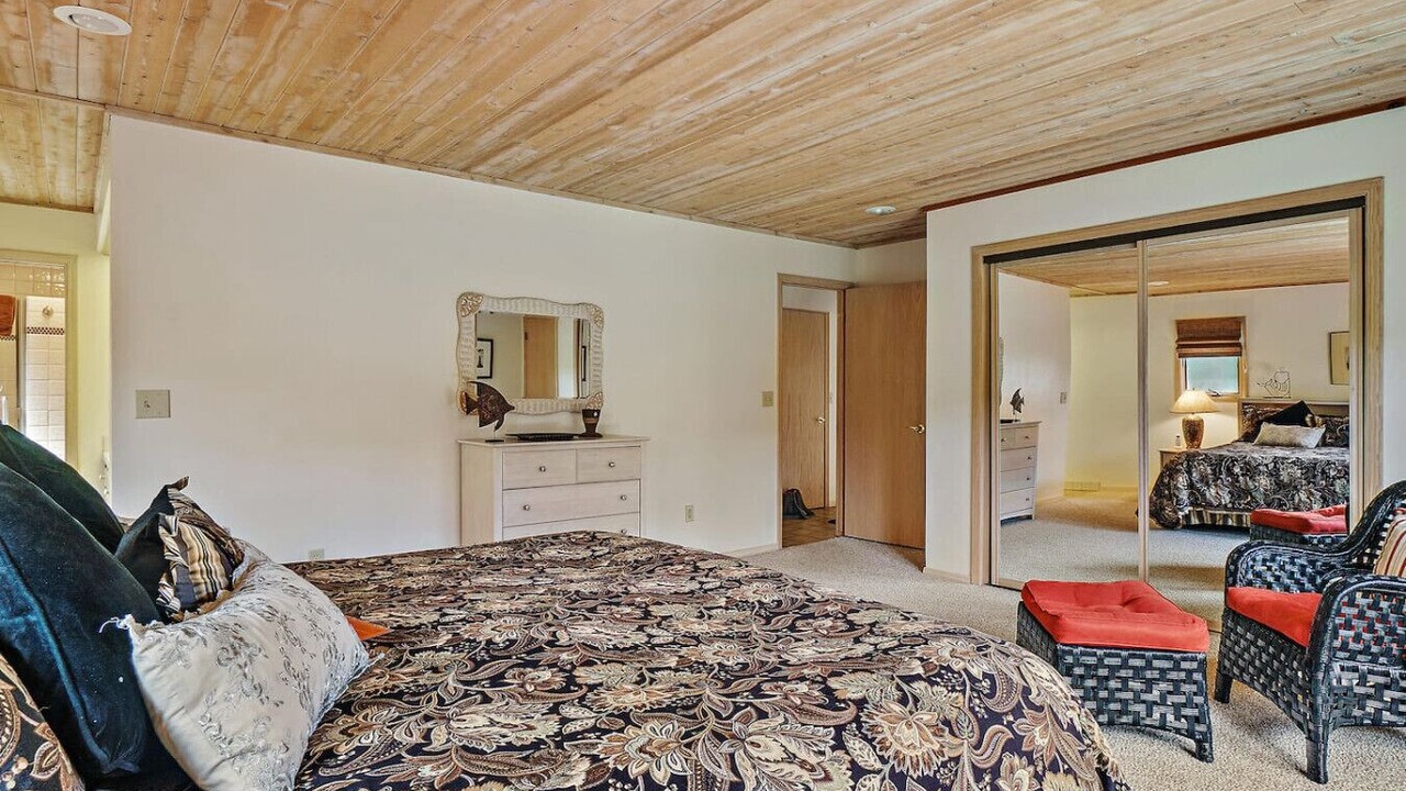 Photo of Bedroom in Marine Terrace
