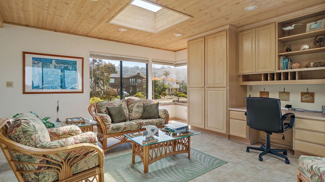 Photo of Livingroom in Marine Terrace
