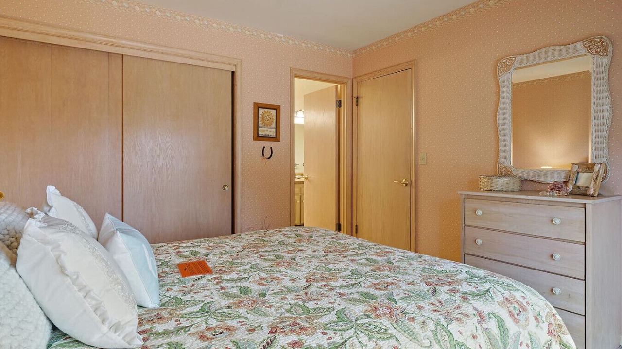 Photo of Bedroom in Marine Terrace