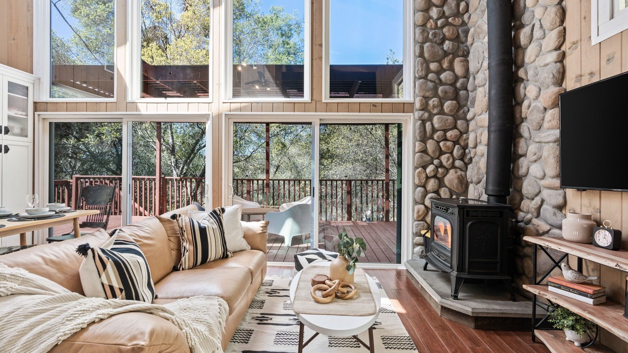 Photo of Livingroom in Three Rivers