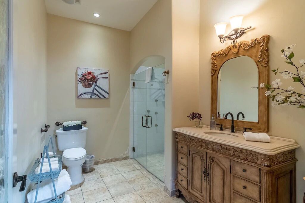 Photo of Bathroom in Salinas