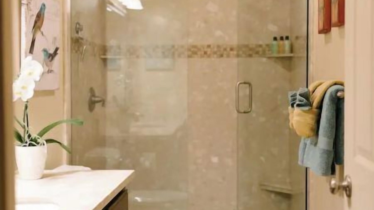 Photo of Bathroom in Groveland