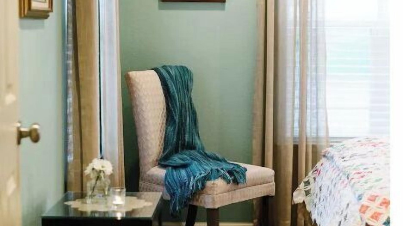 Photo of Bedroom in Groveland
