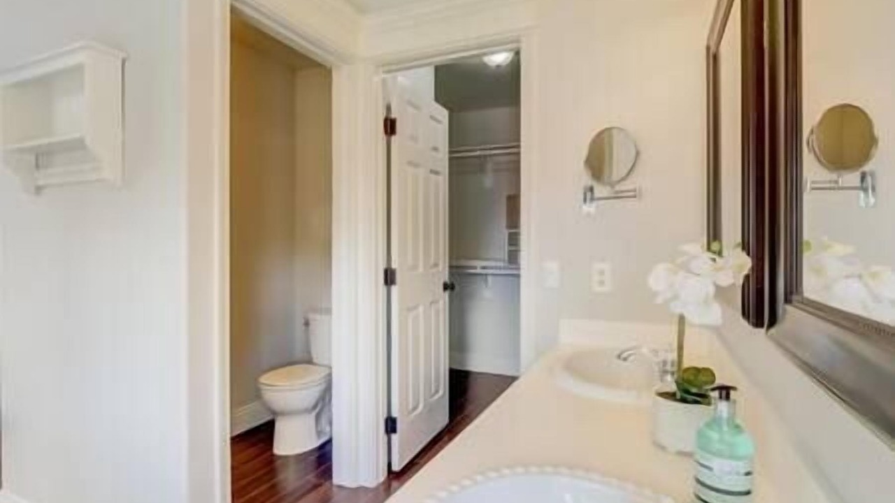 Photo of Bathroom in Green Valley