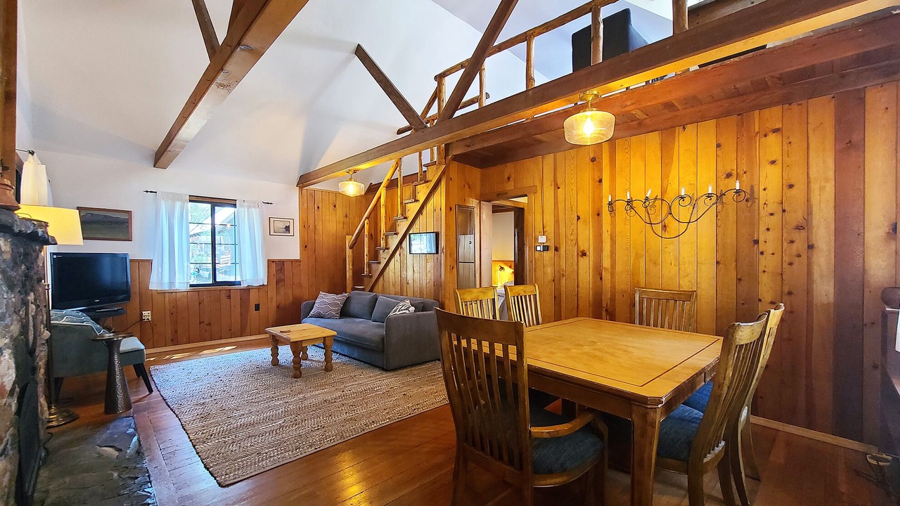 Photo of Livingroom in Tahoma