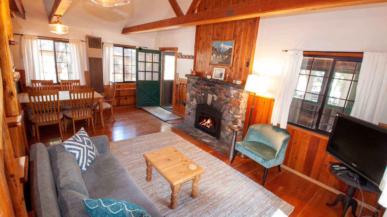 Photo of Livingroom in Tahoma
