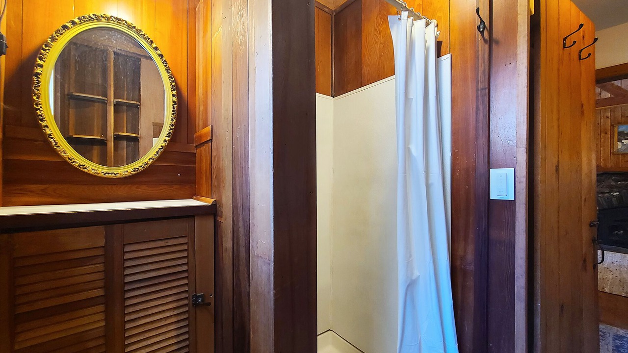 Photo of Bathroom in Tahoma