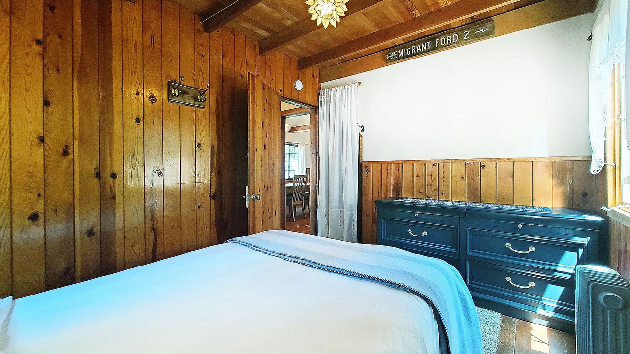 Photo of Bedroom in Tahoma