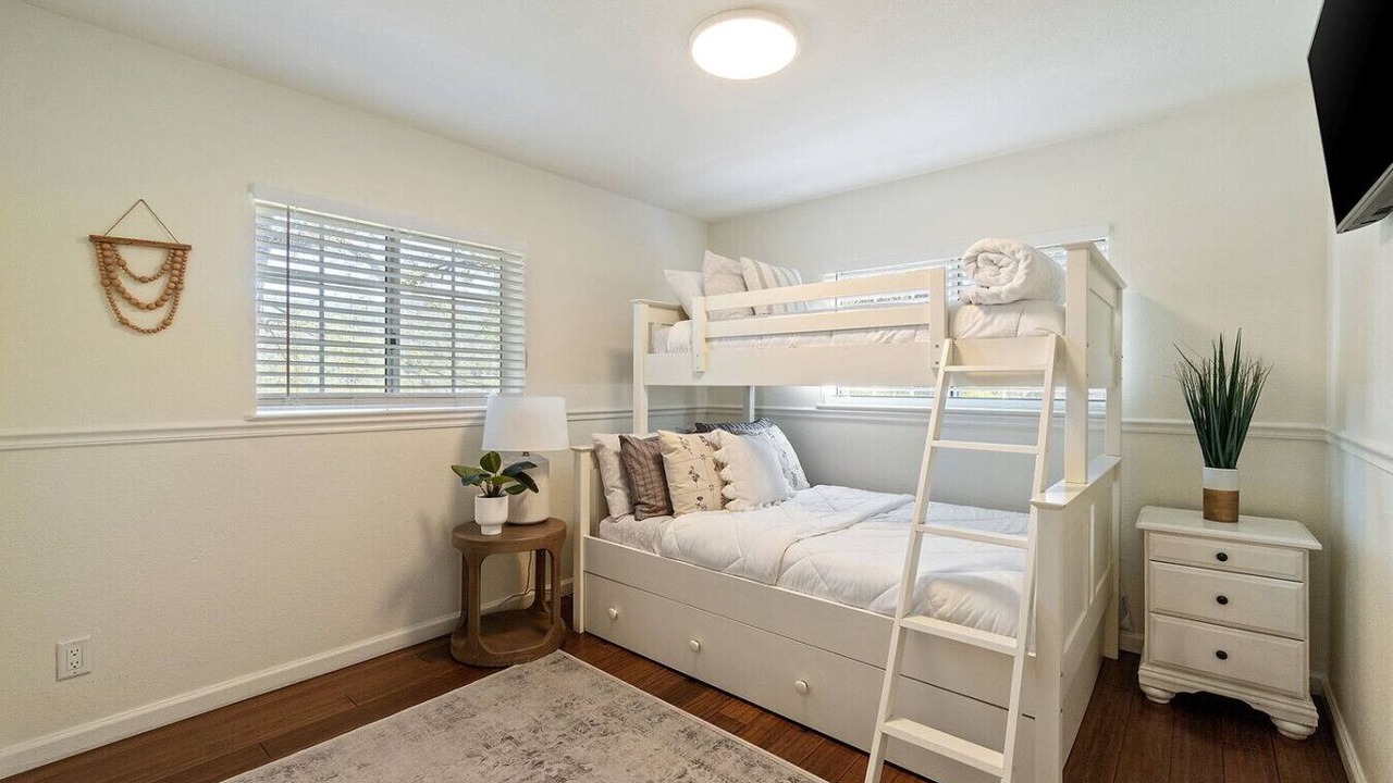 Photo of Bedroom in Oakhurst
