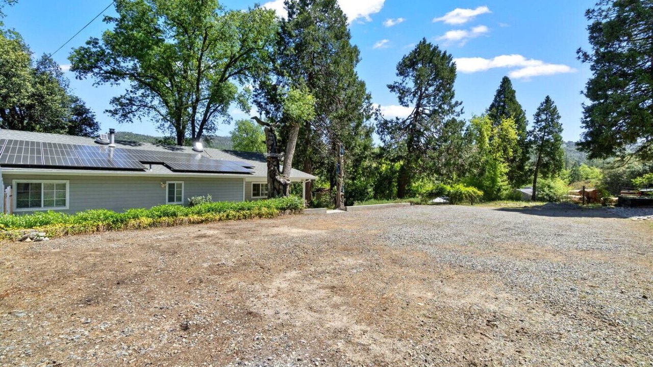 Photo of Outdoor in Oakhurst