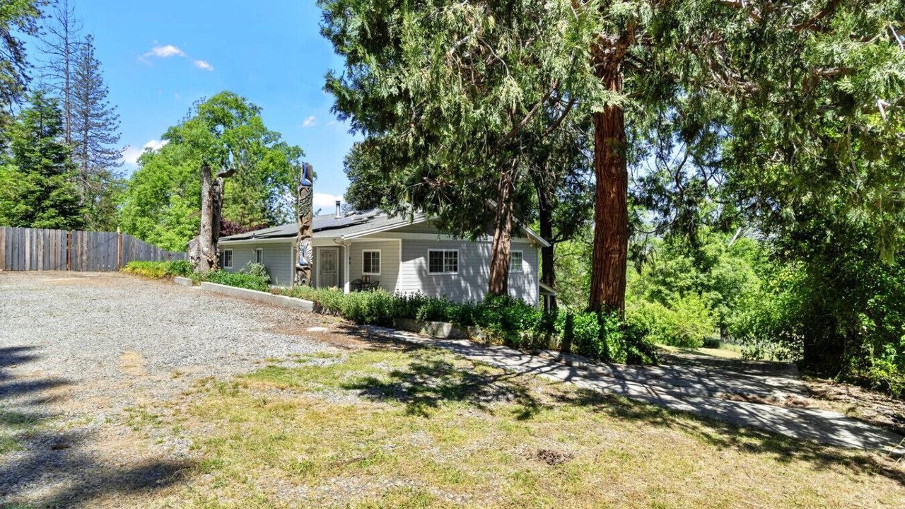 Photo of Outdoor in Oakhurst