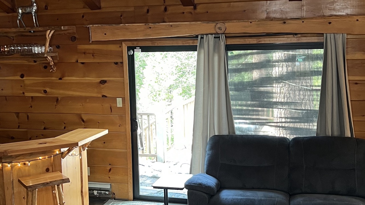 Photo of Livingroom in Twain Harte