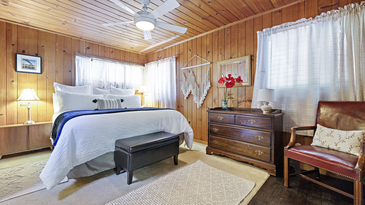 Photo of Bedroom in Three Rivers