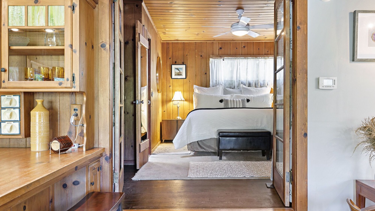 Photo of Bedroom in Three Rivers
