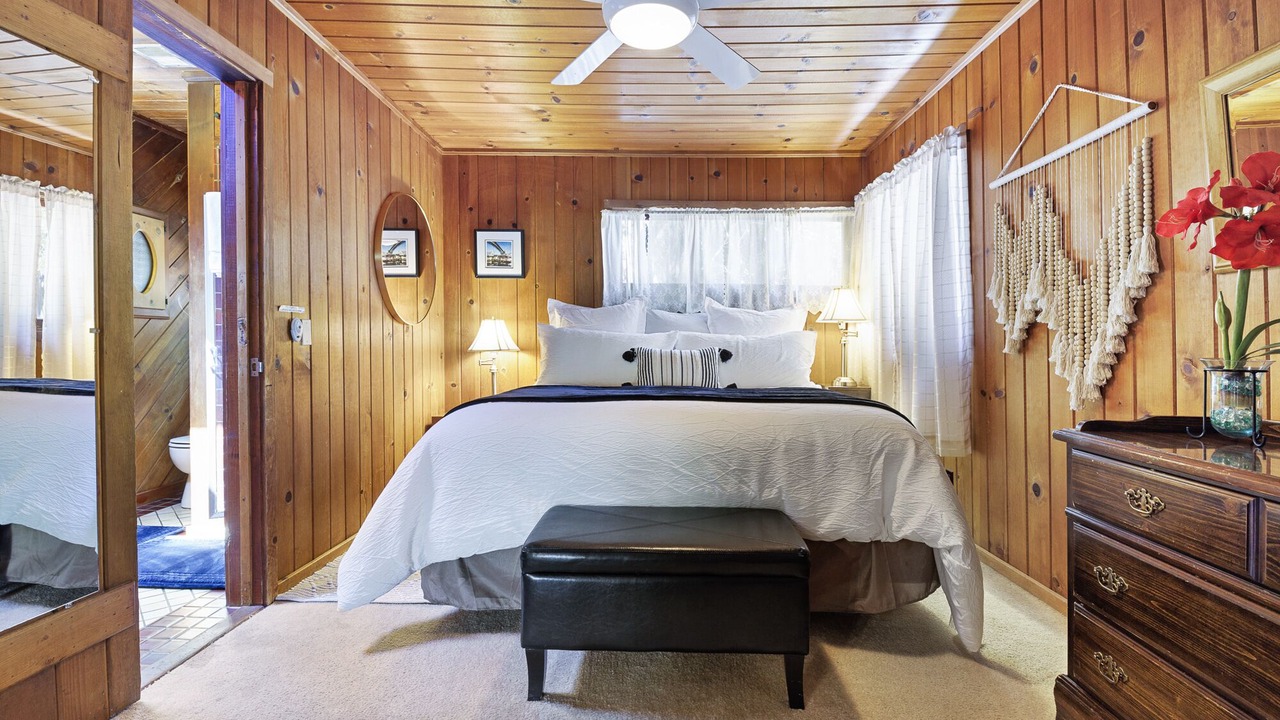 Photo of Bedroom in Three Rivers