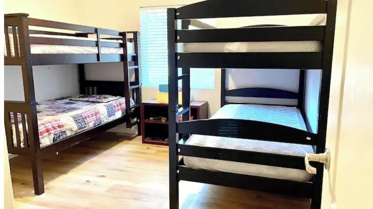 Photo of Bedroom in Groveland