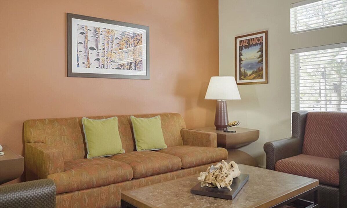Photo of Livingroom in Round Hill Village