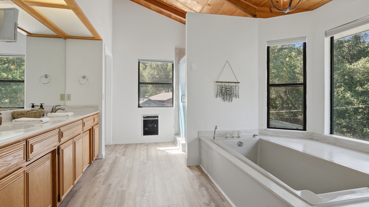 Photo of Bathroom in Oakhurst