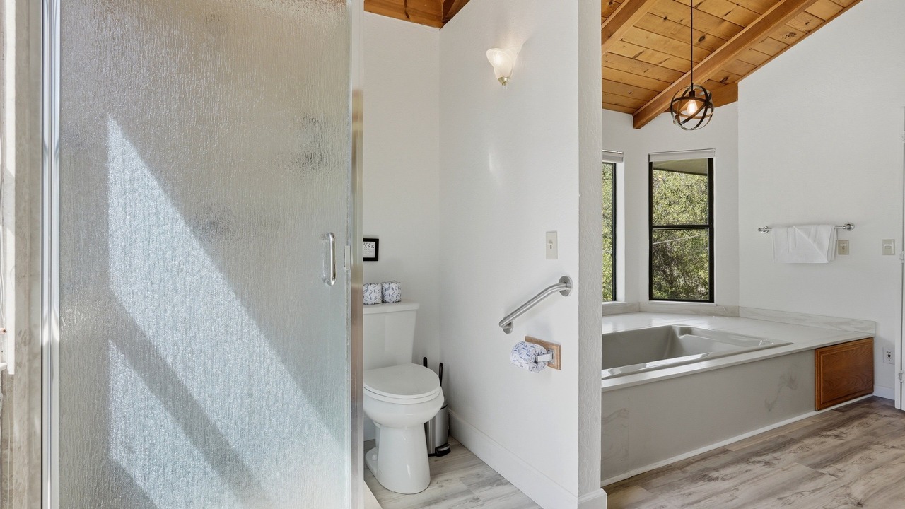 Photo of Bathroom in Oakhurst