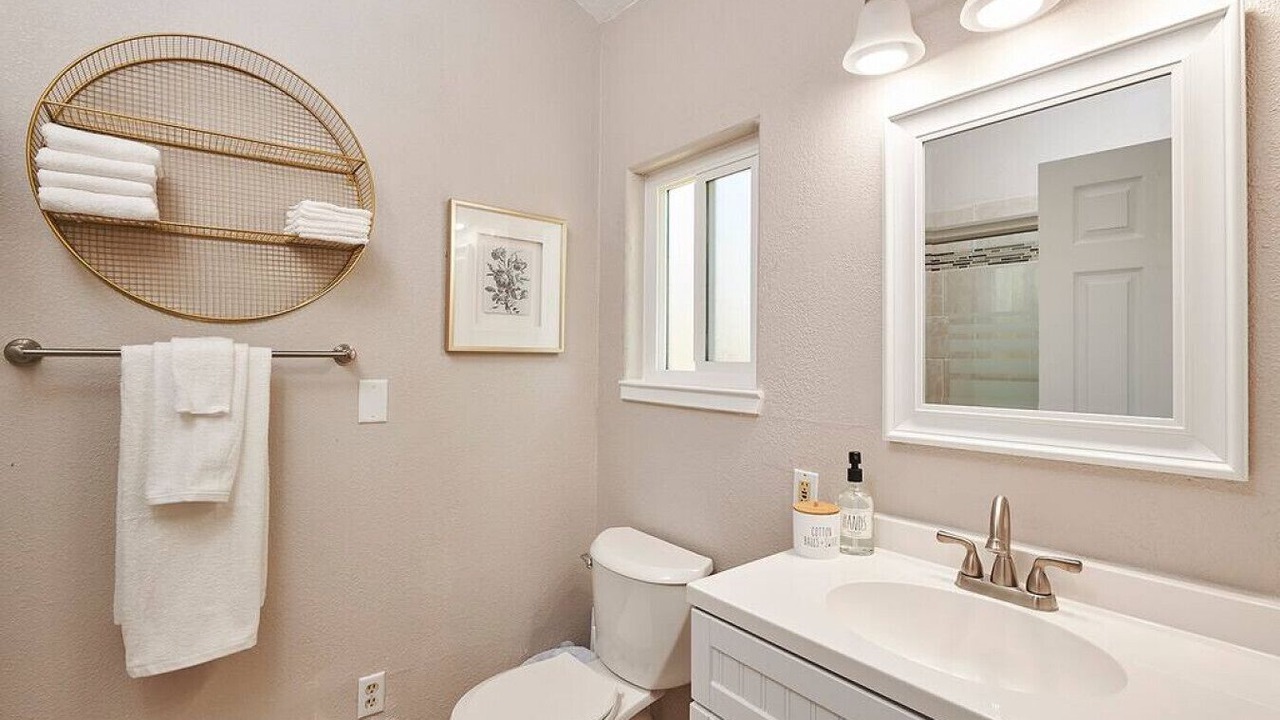 Photo of Bathroom in Tower District