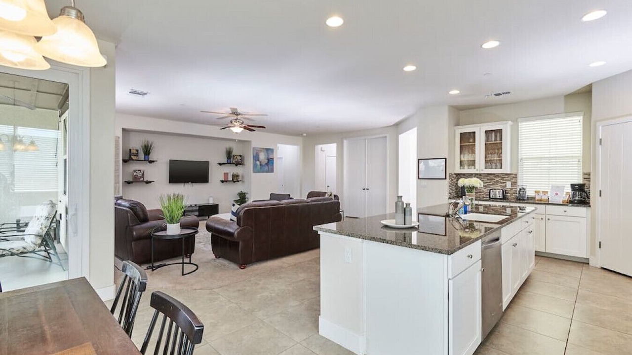 Photo of Bedroom in Raisin