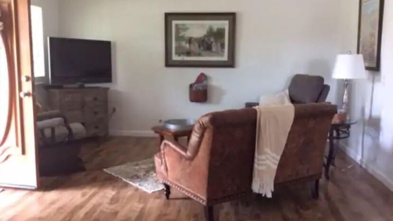 Photo of Livingroom in Exeter